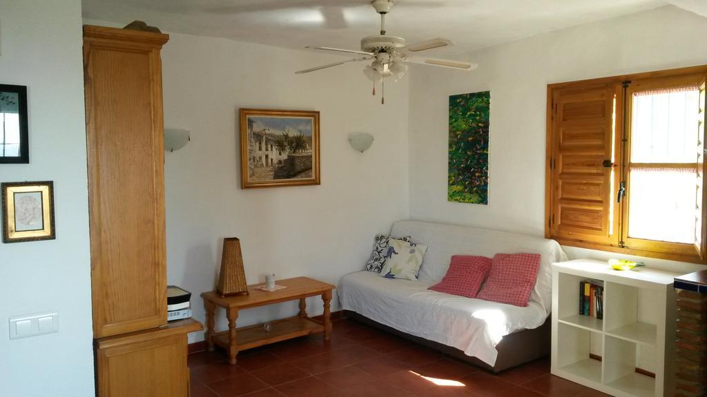 הוילה Iznate Casa Feliz מראה חיצוני תמונה