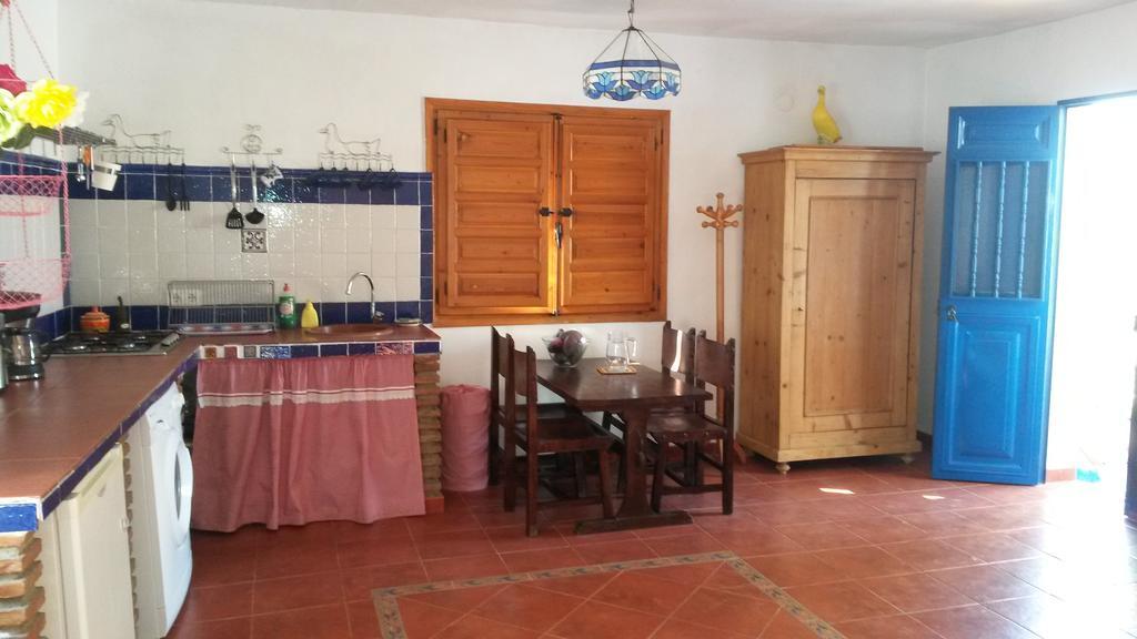 הוילה Iznate Casa Feliz מראה חיצוני תמונה